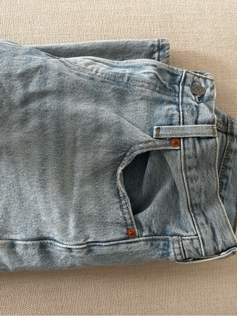 Levi’s 501 90’s Jeans - Picture 4 of 7